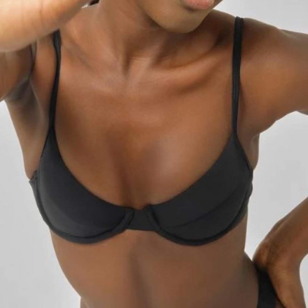 Blackbough Underwire swim Top Bikini Size: MED Color: Black